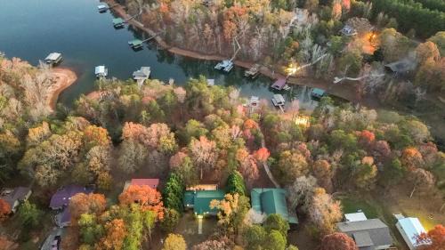 Reed Creek House | Dorsey Dock Retreat with Dock