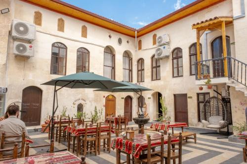 Sahinbey Hotel | Dostlar Konagi
