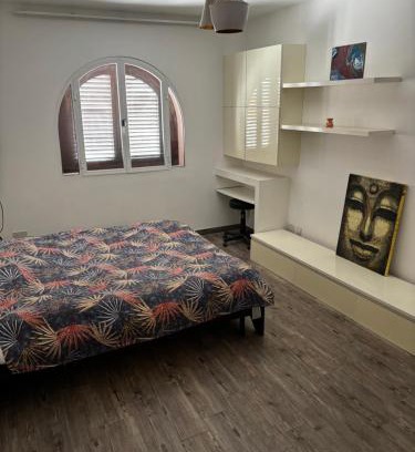 Pieta House | Double bedroom with private bathroom