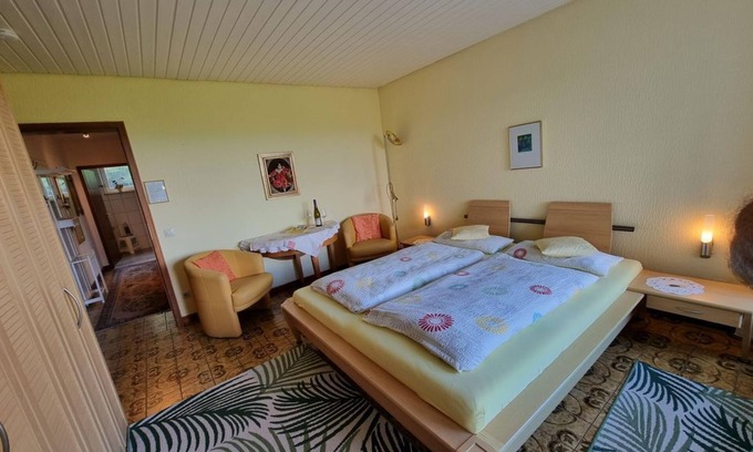 Klingenmuenster Bed & Breakfast | Double room with shower/WC - Pension Henriette