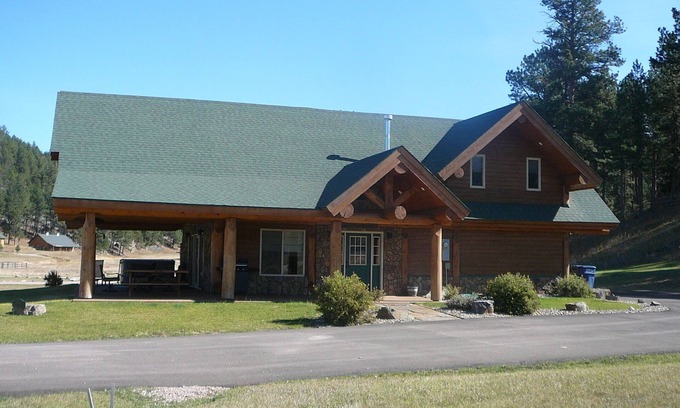 Rapid City Cabin | Double Diamond Ranch - Premier Cabin Close to Mount Rushmore & Custer Park!