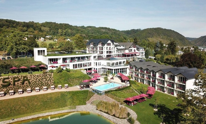 Loef House | Double Room Deluxe Wellness Shower-HP Rate BI 2P - Moselstern Parkhotel