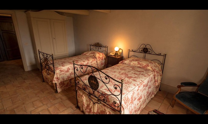 Madonna dell'Olmo Apartment | Double room in luxury villa