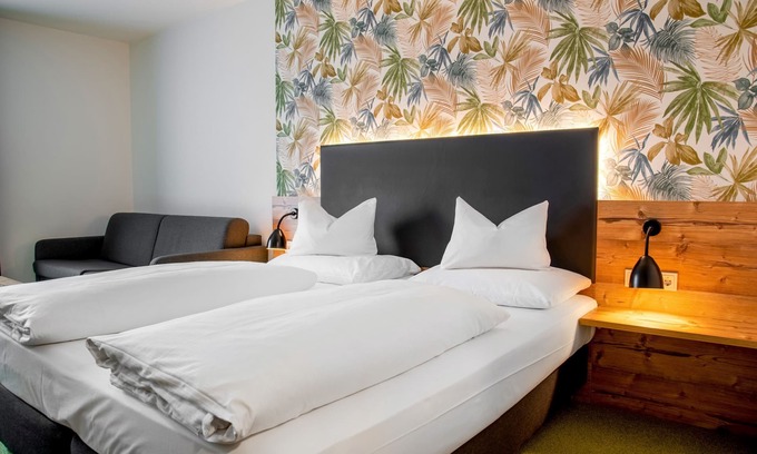 Merklingen Apartment | Double room "Superior Room" with shower/WC