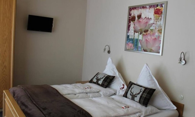 Brodenbach Cottage | Double room with balcony - Mosel-Pension Gästehaus Christiane