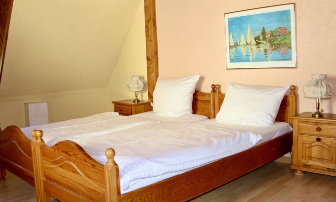 Albstadt Apartment | Double room with private bathroom