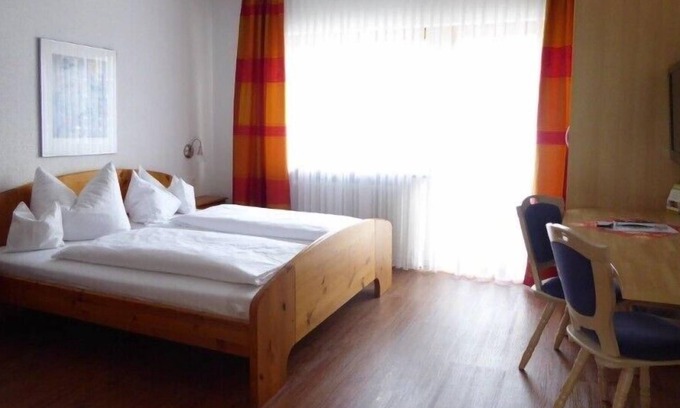 Schlat Apartment | Double room with shower/toilet