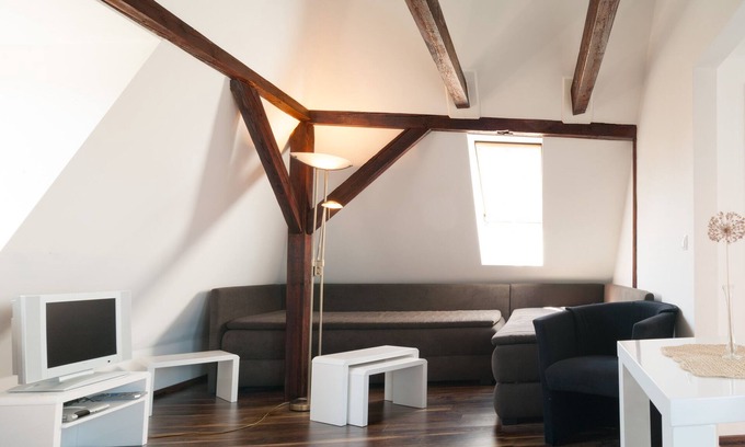 Leubnitz-Neuostra Apartment | Double room with terrace and fantastic view
