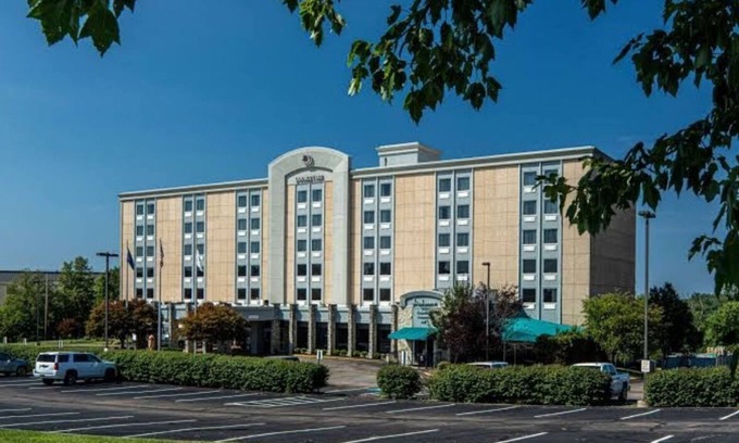 Moon Township House | DoubleTree by Hilton