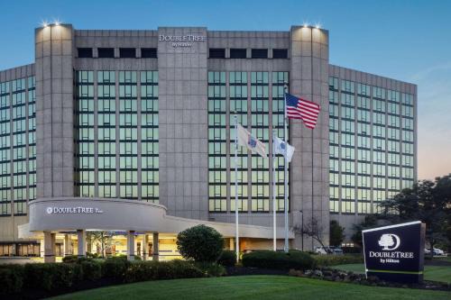 Cherry Hill Hotel | DoubleTree by Hilton Cherry Hill Philadelphia