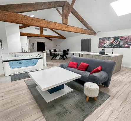 Clermont-l'Herault Apartment | Douceur et détente Balneo