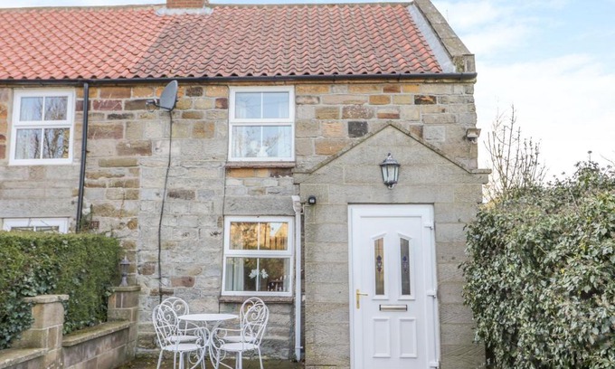 Aislaby House | Dove Cottage