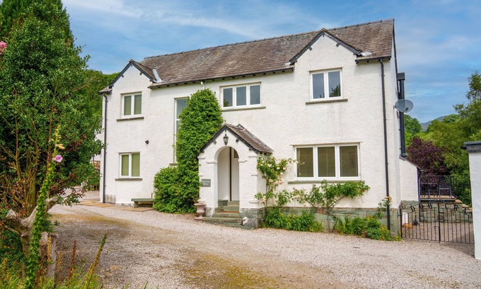 Coniston House | Dow Crag House - Coniston House for 6 guests in 3 bedrooms