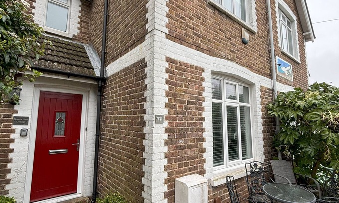 Meads Cottage | Downsgate Cottage just a short walk the famous South Downs and Beachy Head.