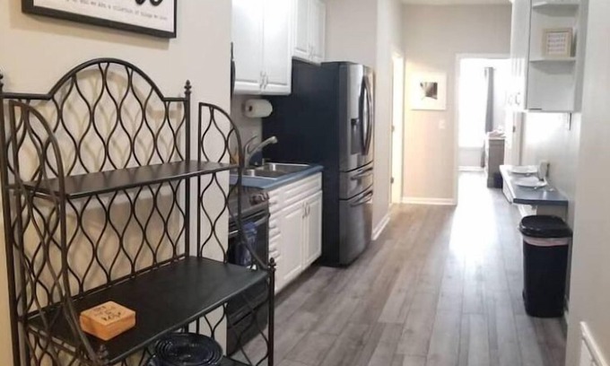 Downtown House | Downtown 2 Bedroom/2 Bath Duplex