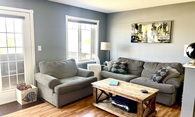 Fort McMurray Condo | Downtown 2b/2b Condo w/Balcony/Bbq/Laundry/View!