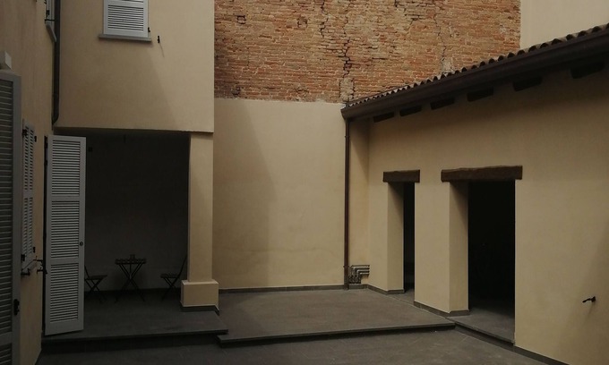 Faenza Apartment | Downtown 3-bedroom apartment