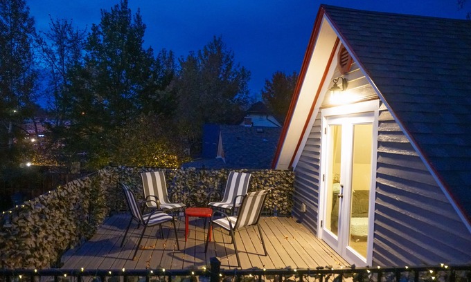 Longmont House | Downtown, beautifully remodeled entire home