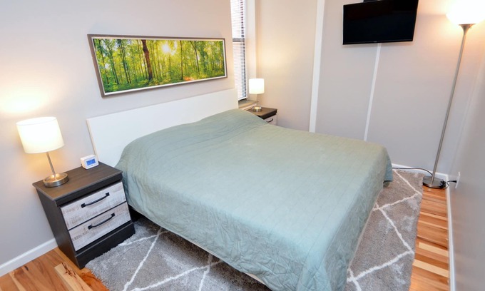 The Gate Apartment | Downtown Gate District Neighborhood, Convenient To Everything, King Bed (1F)