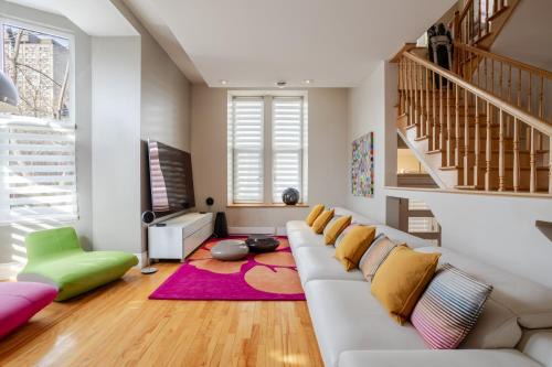Shaughnessy Village House | Downtown Retreat with Modern Comfort