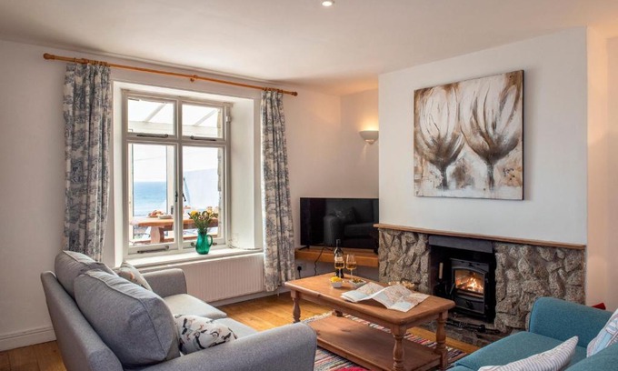 Portwrinkle House | Drake Cottage with Hot tub