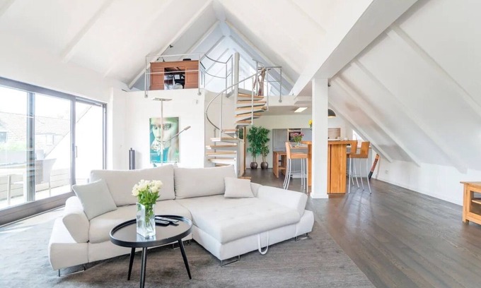 Ruettenscheid Apartment | Dream loft near Messe Essen/Düsseldorf with its own elevator