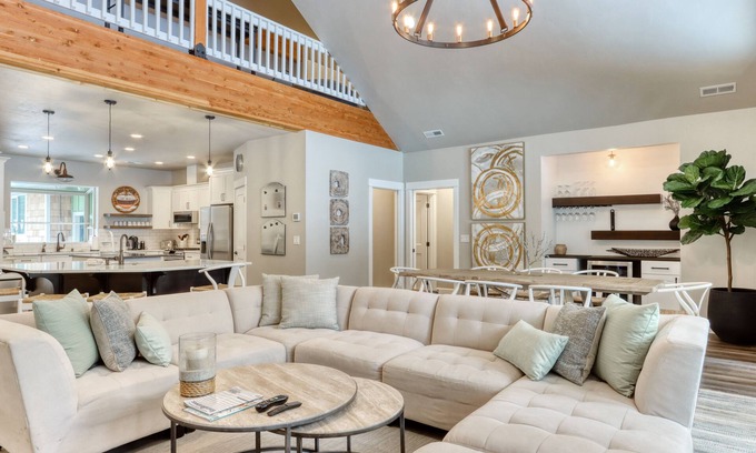 Oregon Water Wonderland House | Dream on the Deschutes River with private sauna, game room, & massage chairs
