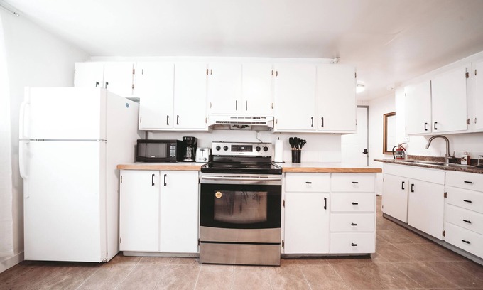 Montgomery House | Dreams off 16th