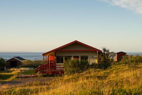 Langanesbyggð House | Dreamy cabin with a garden