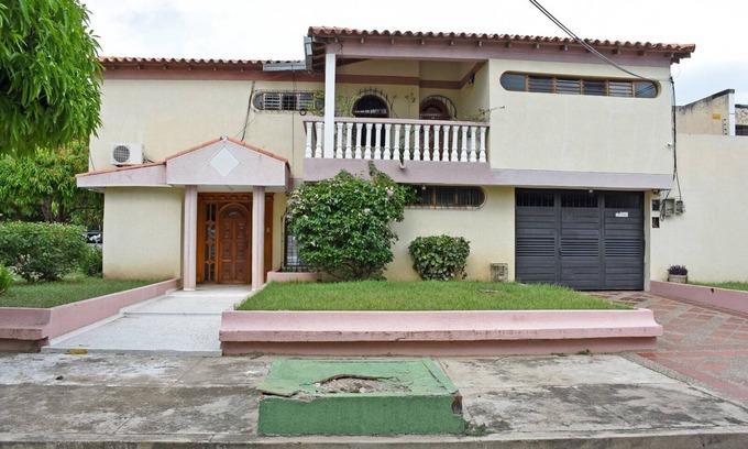 Valledupar House | Dreamy Valledupar! Complete accommodation for large family groups.