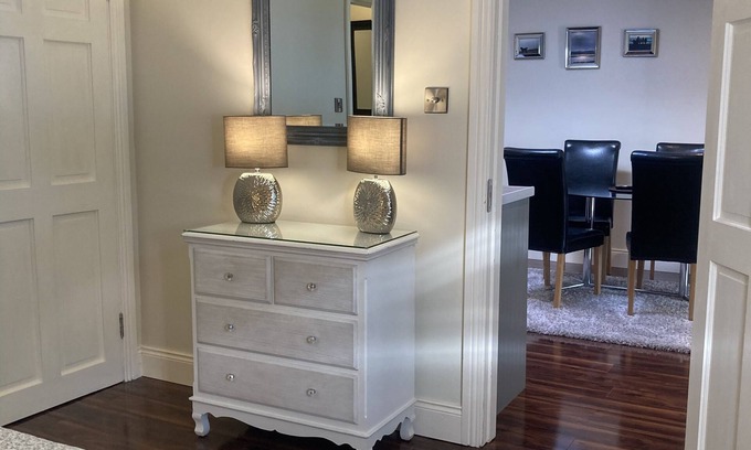 Ardfert Apartment | Driftaway at Barrow Lodge on the shore of stunning Barrow Bay