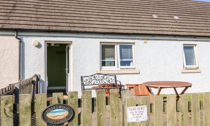 Gruline House | Driftwood Cottage