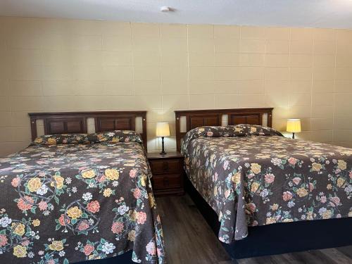 Zwolle Hotel | Driftwood Inn and Lodge by the lake