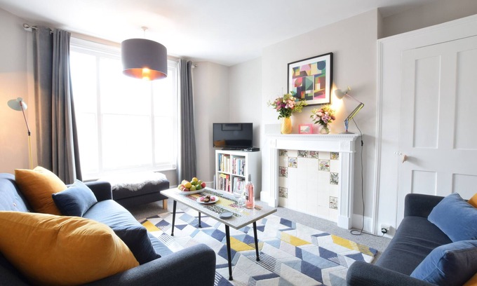 Southwold Cottage | DRIFTWOOD, SOUTHWOLD, pet friendly, with a garden in Southwold