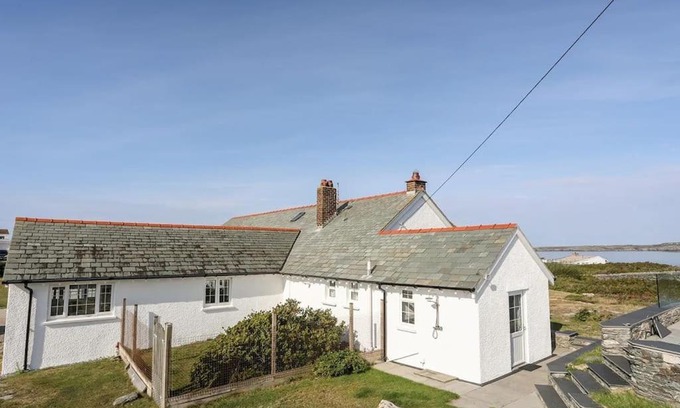 Trearddur Bay House | Druidsmoor - Sea Views-sleeps 8