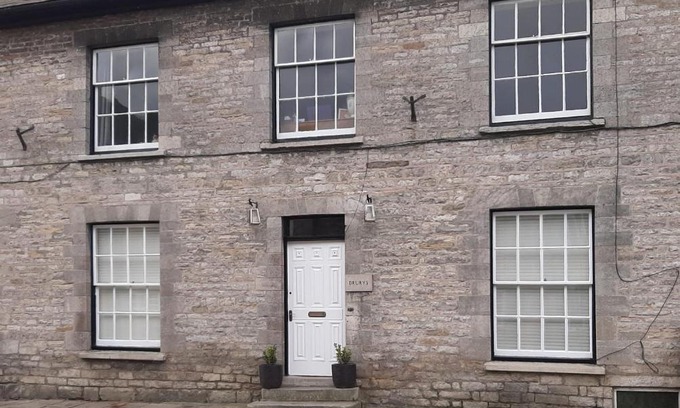 Corfe Castle Village Apartment | Drury's