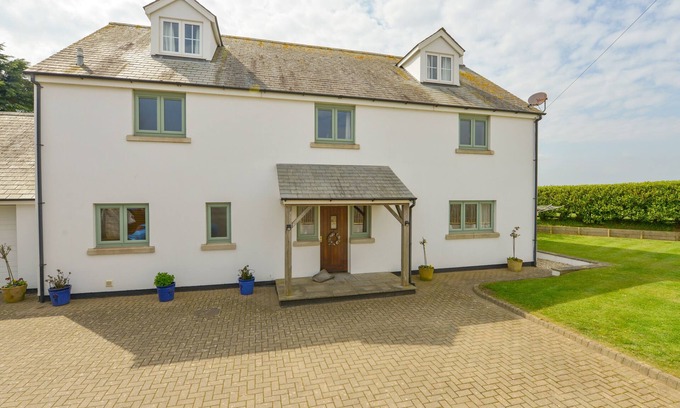 Saint Anns Chapel House | DUFFIELD, pet friendly, luxury holiday cottage in St Ann's Chapel