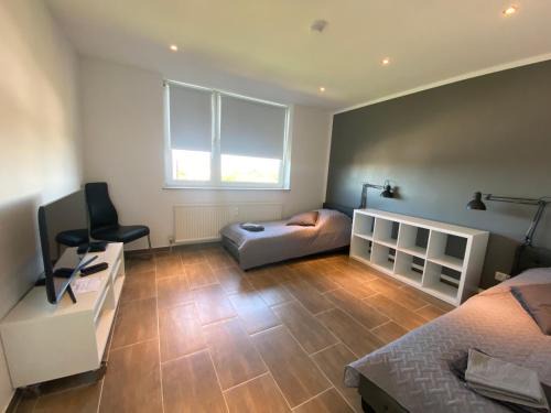 Hochheide Apartment | Duisburg von oben 3,5 Zimmer 8.OG frisch saniert