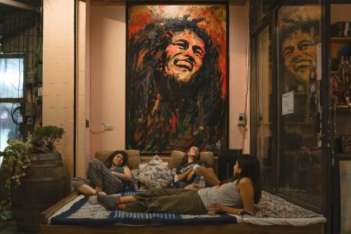 Donghe Hostel | Dulan The Travel Bug Bistro Inn