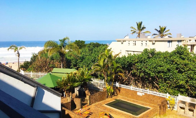 Manaba Beach Apartment | Dumela Margate Flat No 18