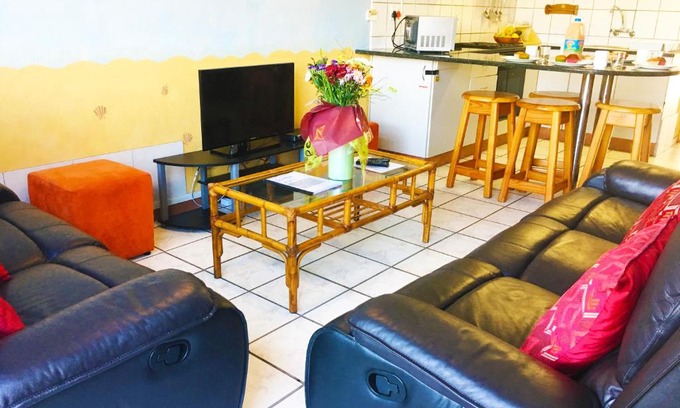 Manaba Beach Apartment | Dumela Margate Flat No 6