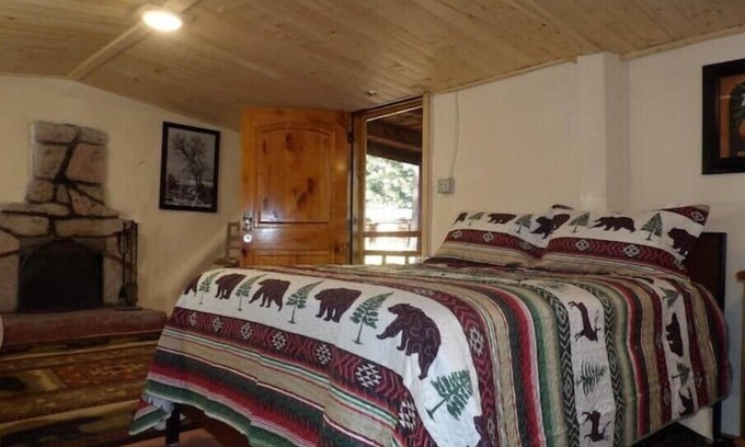 El Porvenir Cabin | Dumont Cabin - El Porvenir Cabins - Hermits Peak