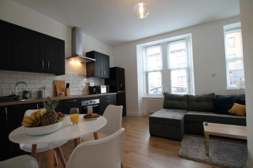 Dundee Apartment | Dundee - 1 Bed - Sleeps 4 - Pet Friendly