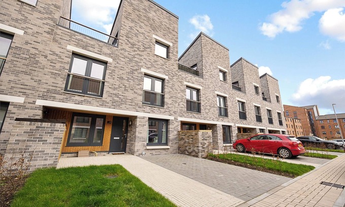 North Glasgow House | Dunmore Rooftopn