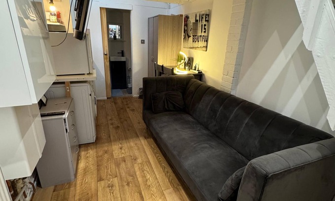 Tea Green House | Duplex apartmentn3 Minute drive to Luton Airport