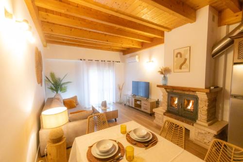 Arroyo Frio Apartment | Duplex El Refugio de La Bolera