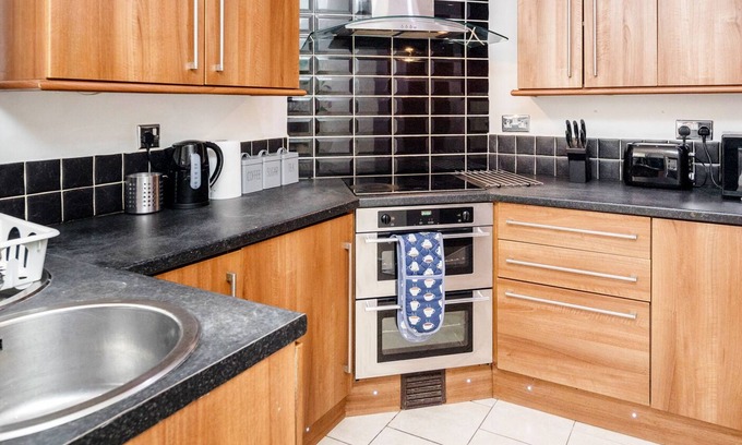 Basildon House | Dwellers Delight Living 3/4 Bedroom House✪ Gobions ✪ Prime Location ✪ Basildon ✪
