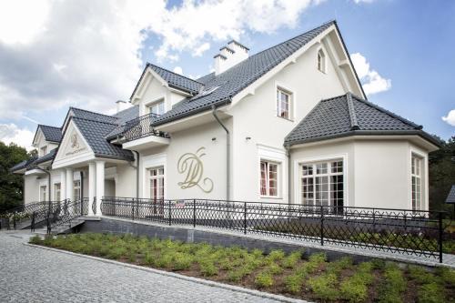 gmina Klucze Hotel | Dworek nad Rozlewiskiem