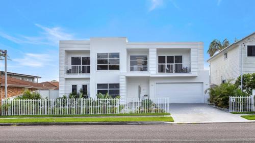 Long Jetty House | 'E Retreat On Archbold' by Accom Holidays