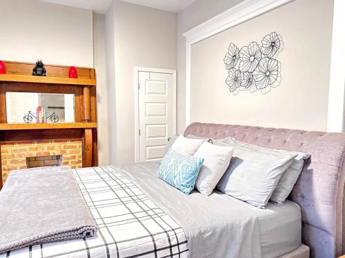 Museum District House | E1 Centrally located in Carytown fully fenced